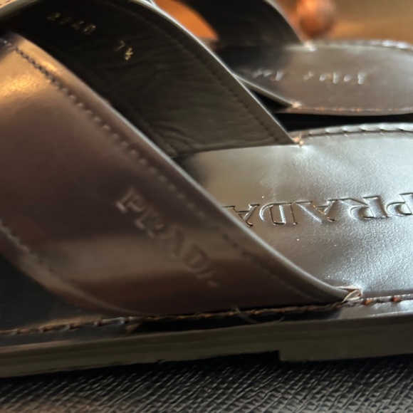 Men’s Prada leather slides.  New with tags, box and original packaging - Picture 6 of 9